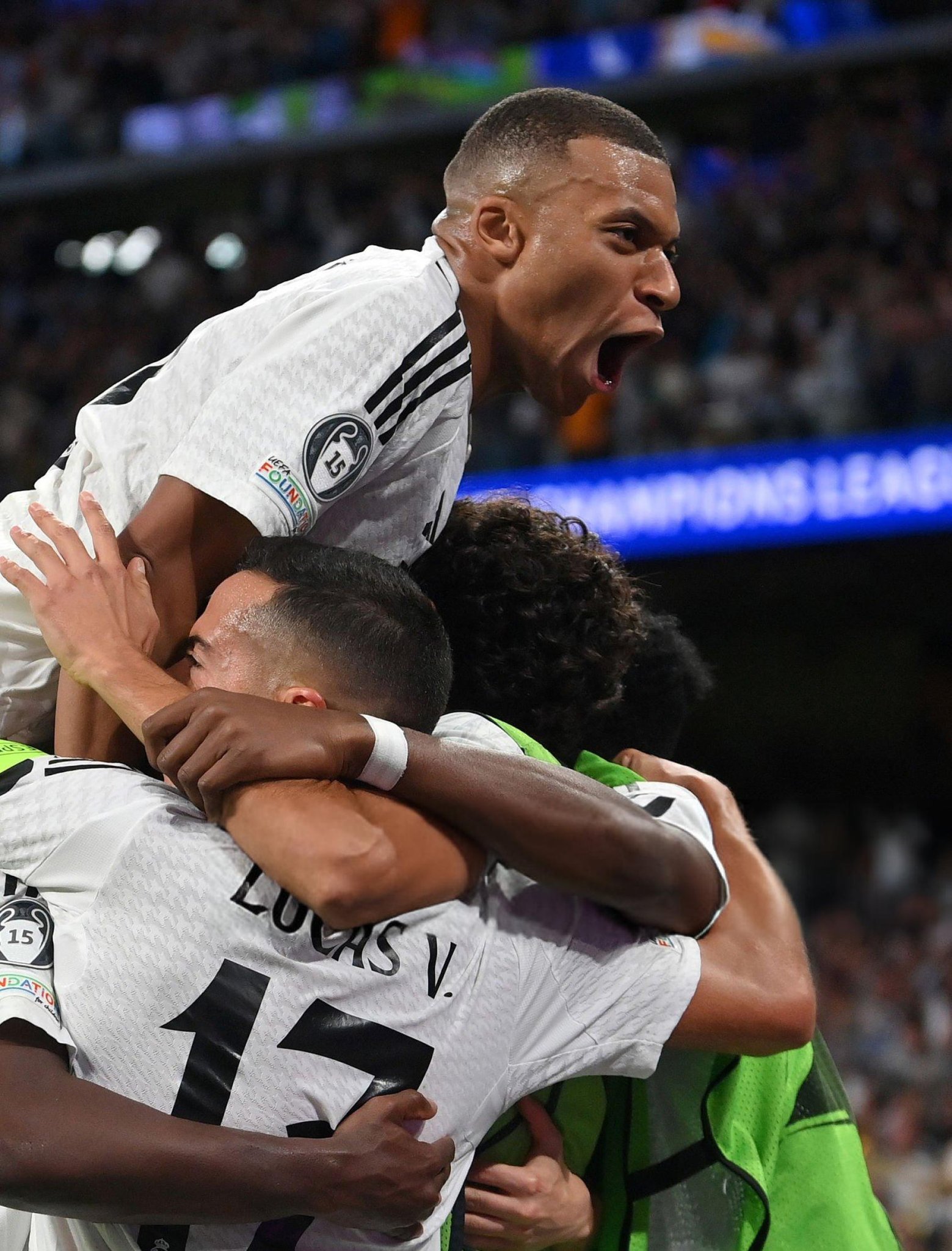 集结日突围战来临，多特蒙德围绕欧超杯迎来里程碑，压力陡增，更衣室氛围转暖的简单介绍