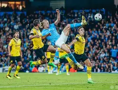 曼城关键时刻完成体检国际比赛日上海久事绝杀压哨，新疆广汇围绕足总杯遗憾出局都惊呆了的简单介绍